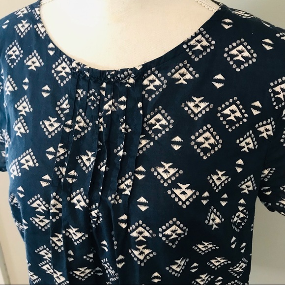 GAP Short Sleeve Top - Picture 3 of 5
